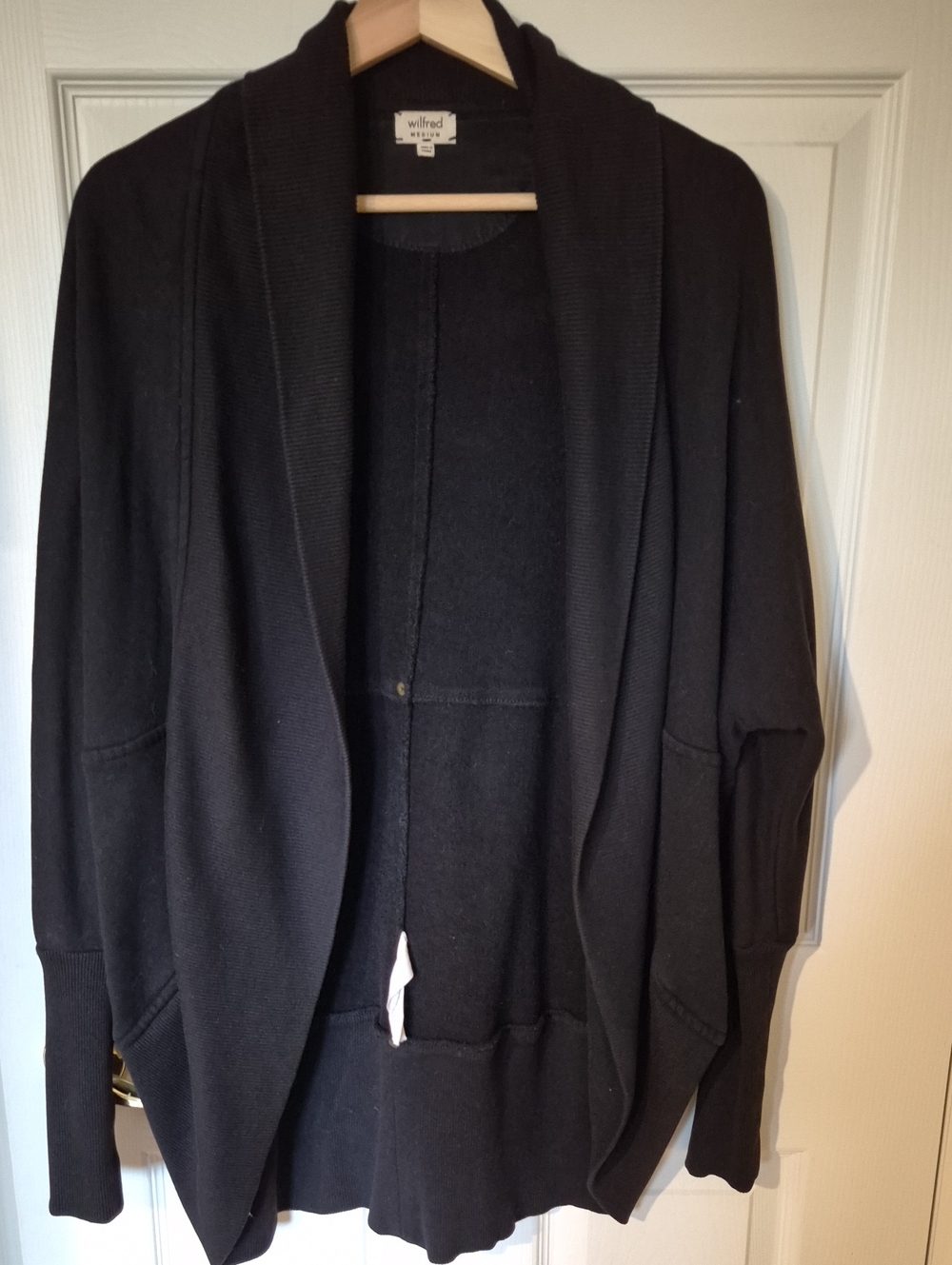 Aritzia Wilfred Diderot Open Front Cocoon Cardigan Sweater Black Size M.